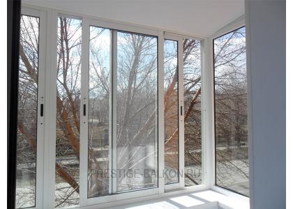 Раздвижное остекление в квартире в Малаховке