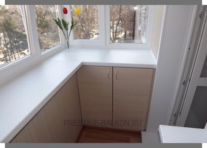 Теплое остекление пластиковыми окнами с выносом подоконника в Малаховке