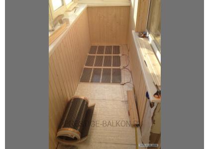 Теплое остекление лоджии пластиковыми окнами с теплым пленочным ИК полом в Малаховке