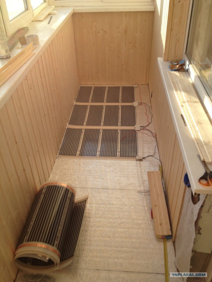 Теплое остекление лоджии пластиковыми окнами с теплым пленочным ИК полом в Малаховке