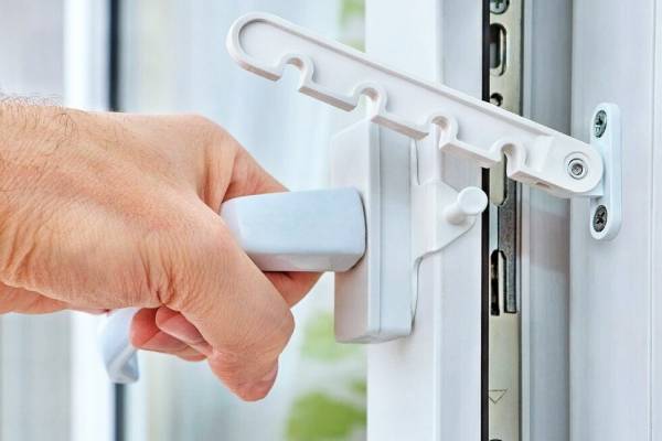 Остекление балконов в Малаховке